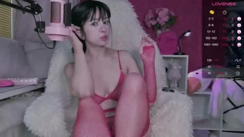 Snapshot of blackberrybae chatting on 10.06.25 Berry online show from 10.06.25