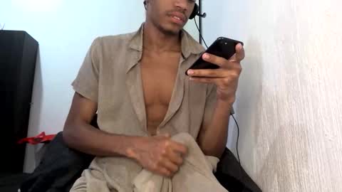 Snapshot of blackbulltitus chatting on 03.12.26 BlackBullTitus online show from 03.12.26