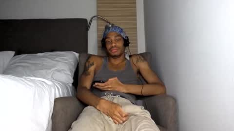 Snapshot of blackbulltitus chatting on 05.01.26 BlackBullTitus online show from 05.01.26