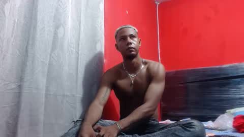 Snapshot of blackhornyx20 chatting on 01.18.26 blackhornyx20 online show from 01.18.26
