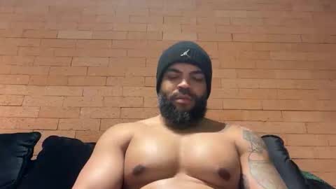 Macauly online show from 11.05.25