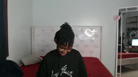 Snapshot of blackmelaninqueen chatting on 10.04.25 Cleo online show from 10.04.25