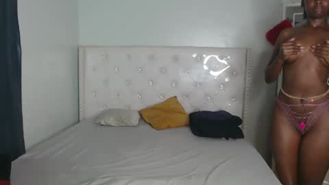 Snapshot of blackmelaninqueen chatting on 02.04.26 Cleo online show from 02.04.26