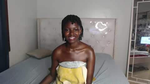 Snapshot of blackmelaninqueen chatting on 03.08.26 Cleo online show from 03.08.26