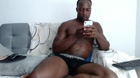 Snapshot of blacknikes chatting on 05.09.26 Twtter 1MikeBeckford Onlyfns beckfordmike online show from 05.09.26