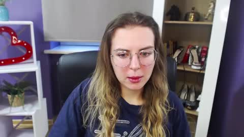 Z O E Y online show from 12.21.24