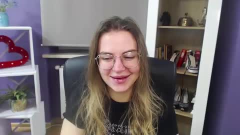 Z O E Y online show from 01.11.25