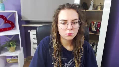 Z O E Y online show from 01.31.25