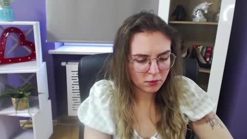 Z O E Y online show from 02.11.25