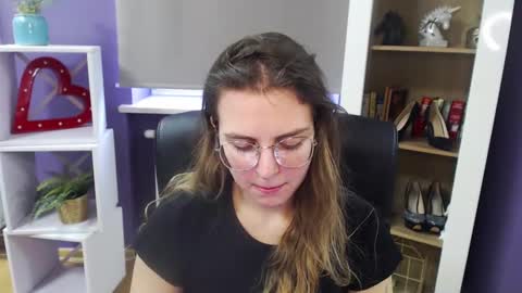 Z O E Y online show from 02.17.25