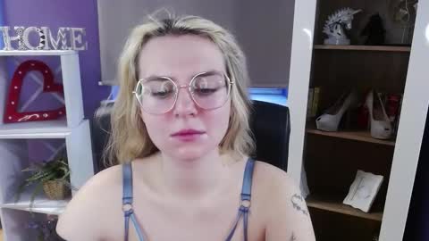 Z O E Y online show from 03.13.26