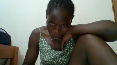 Snapshot of blacksexygal chatting on 03.16.26 SARAH online show from 03.16.26