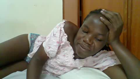 Snapshot of blacksexygal chatting on 03.28.26 SARAH online show from 03.28.26