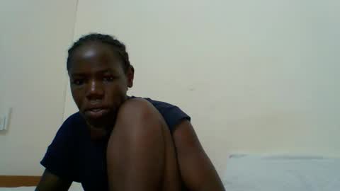 Snapshot of blacksexygal chatting on 03.29.26 SARAH online show from 03.29.26