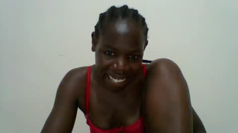 Snapshot of blacksexygal chatting on 04.05.26 SARAH online show from 04.05.26