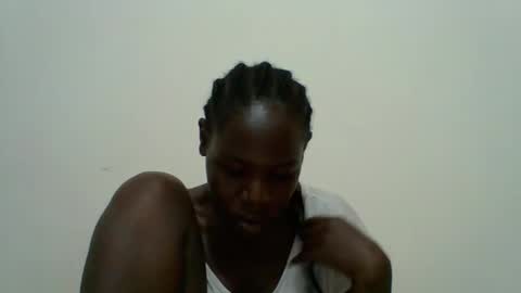 Snapshot of blacksexygal chatting on 04.07.26 SARAH online show from 04.07.26