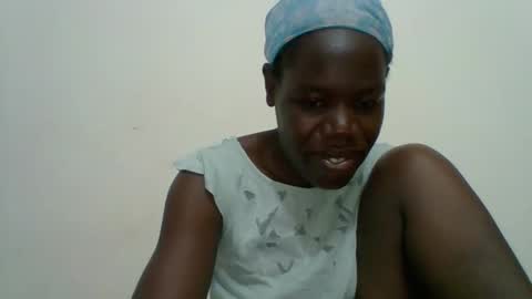Snapshot of blacksexygal chatting on 04.28.26 SARAH online show from 04.28.26