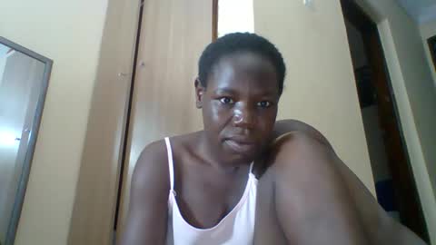 Snapshot of blacksexygal chatting on 05.03.26 SARAH online show from 05.03.26