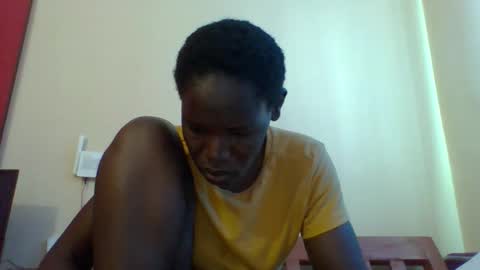Snapshot of blacksexygal chatting on 05.10.26 SARAH online show from 05.10.26