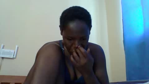 Snapshot of blacksexygal chatting on 05.12.26 SARAH online show from 05.12.26