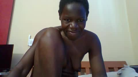 Snapshot of blacksexygal chatting on 05.13.26 SARAH online show from 05.13.26