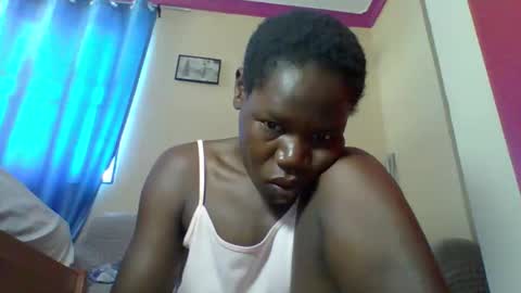 Snapshot of blacksexygal chatting on 05.18.26 SARAH online show from 05.18.26