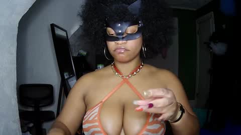 Queen Siren online show from 12.17.24