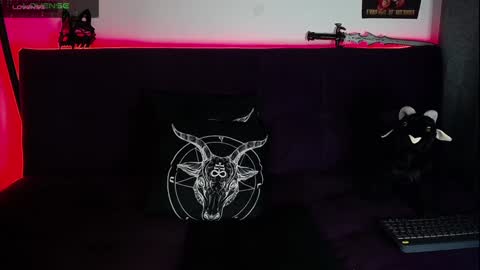 Snapshot of blackwolf_6 chatting on 01.22.25 Dave online show from 01.22.25