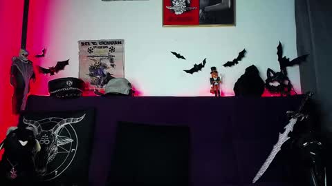 Snapshot of blackwolf_6 chatting on 10.26.25 Dave online show from 10.26.25