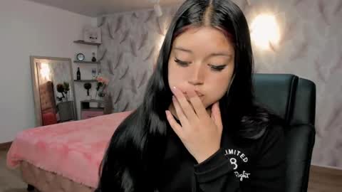 Snapshot of blair_harrison chatting on 10.27.25 Blair online show from 10.27.25