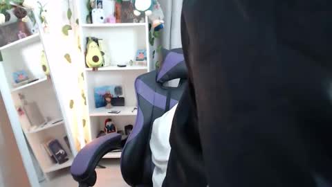   online show from 02.25.26