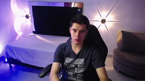 Snapshot of blakzen_ chatting on 06.25.26 Blakzen online show from 06.25.26