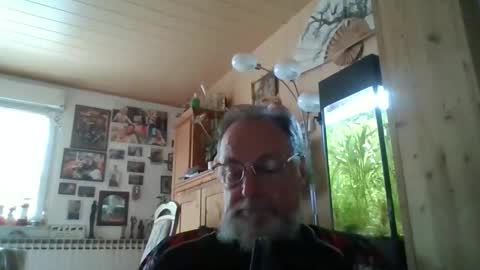 Snapshot of blindsurfer780299 chatting on 09.26.25 blindsurfer780299 online show from 09.26.25