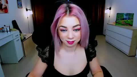 Nicole online show from 12.19.24