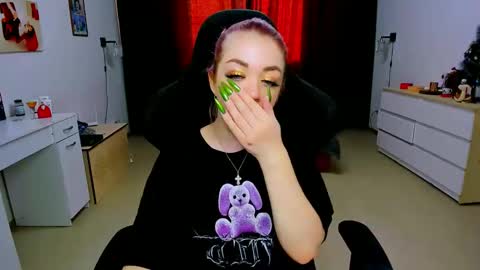 Nicole online show from 01.13.25