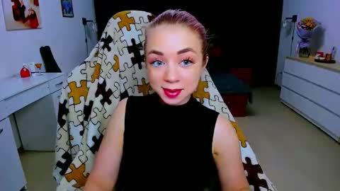 Nicole online show from 02.05.25