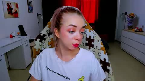 Nicole online show from 02.08.25