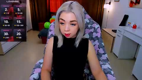 Nicole online show from 02.12.25