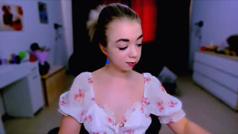 Nicole online show from 09.20.25