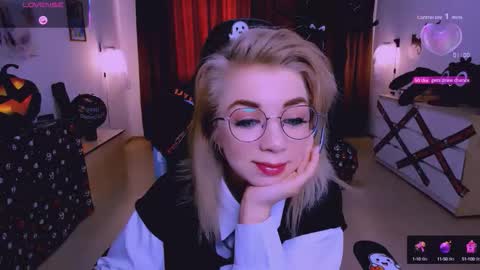 Nicole online show from 10.09.25