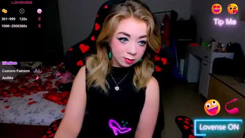 Snapshot of blinkofeyess chatting on 02.18.26 Nicole online show from 02.18.26