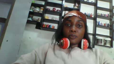 Snapshot of blktulipsxx chatting on 06.19.26 Lola online show from 06.19.26