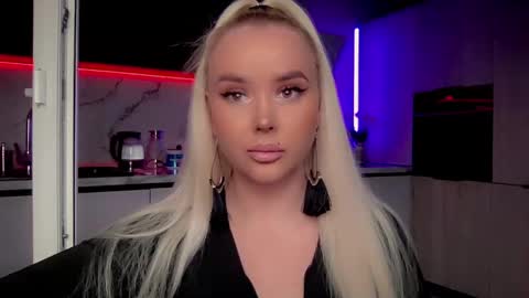 Lana online show from 12.26.24