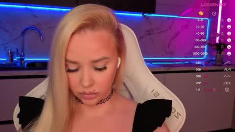 Lana online show from 09.13.25