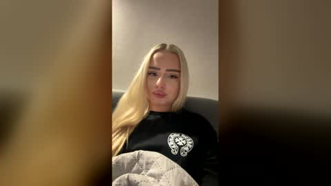 Snapshot of blonde8888 chatting on 05.27.26 blonde8888 online show from 05.27.26