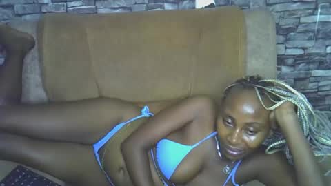 Snapshot of blonde_creamy chatting on 03.20.26 blonde_creamy online show from 03.20.26