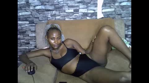 Snapshot of blonde_creamy chatting on 03.21.26 blonde_creamy online show from 03.21.26