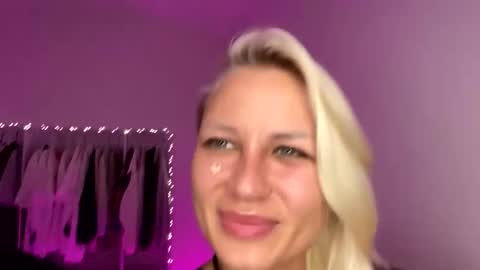 blonde_fuck_couple online show from 03.26.26