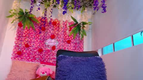 blonde_squirt_ online show from 12.20.25