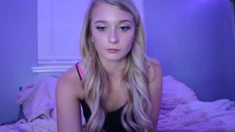 Blonde Stella online show from 01.04.25